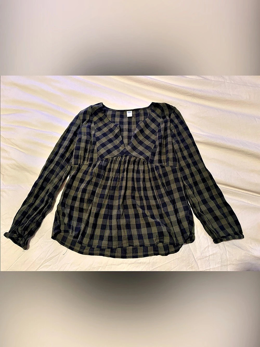 Old Navy Plaid Long Sleeve Blouse in Black & Green